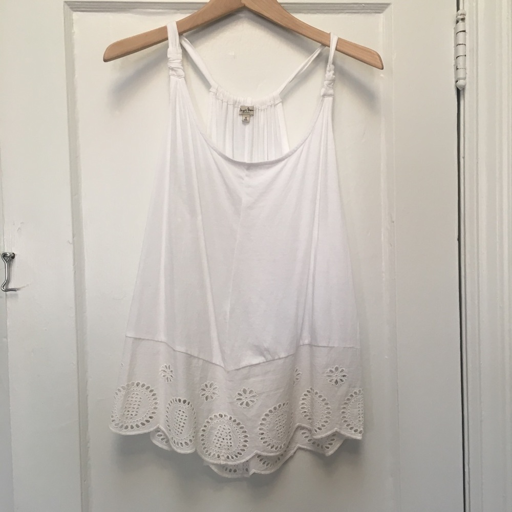 White Cotton Eyelet tank NWT size M